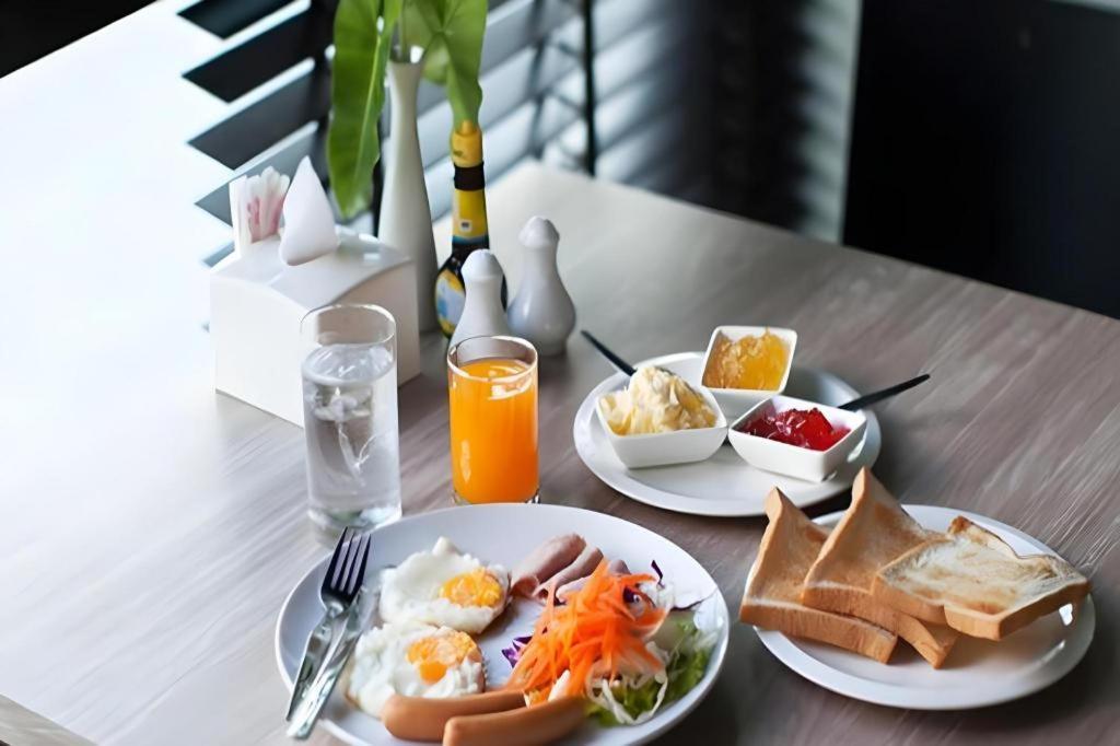B2 South Pattaya Premier Hotel 外观 照片